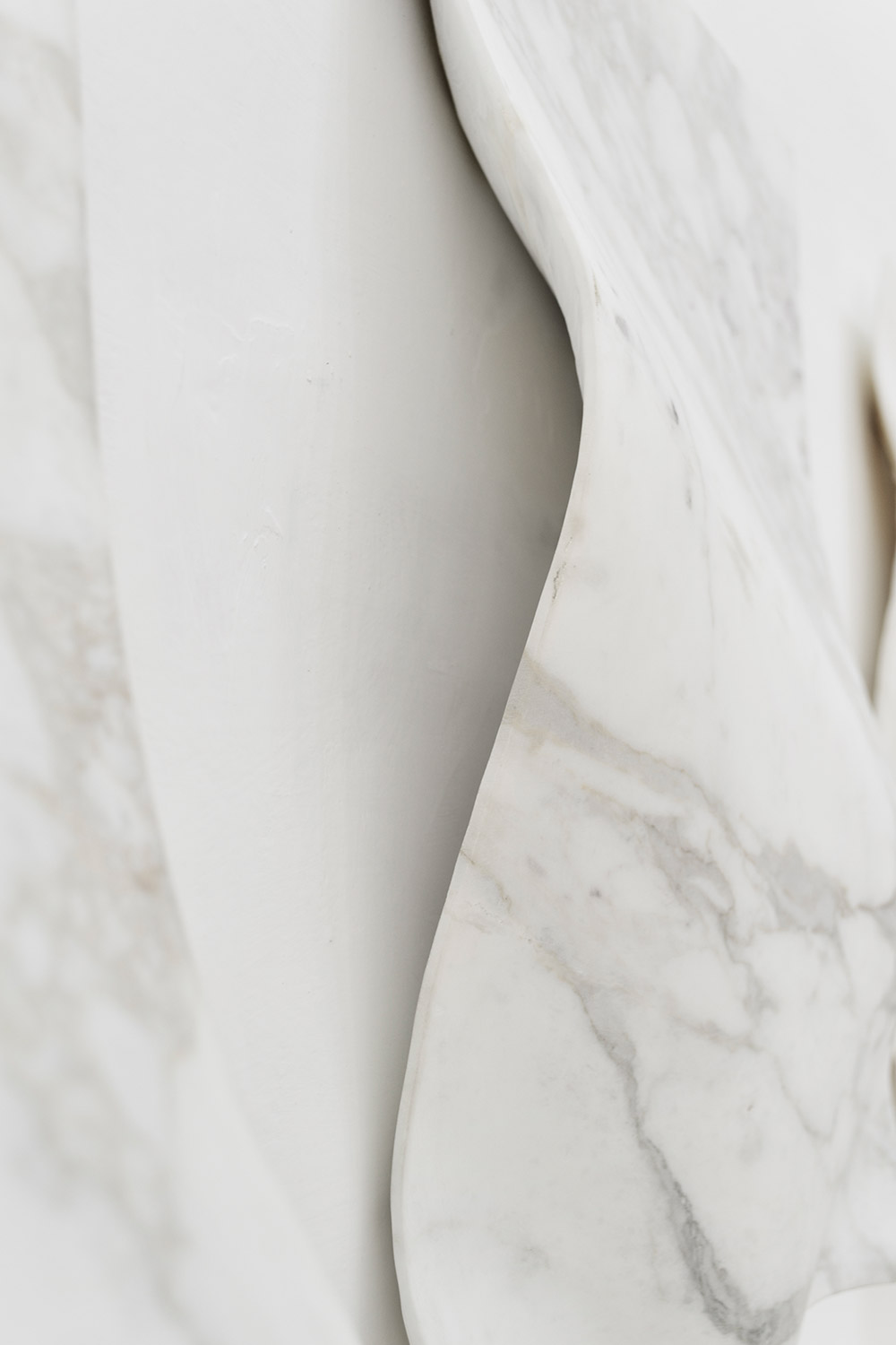 Antonio Trotta, Sospiri, 1999-2002, marble, 37x46x8 cm each (detail)