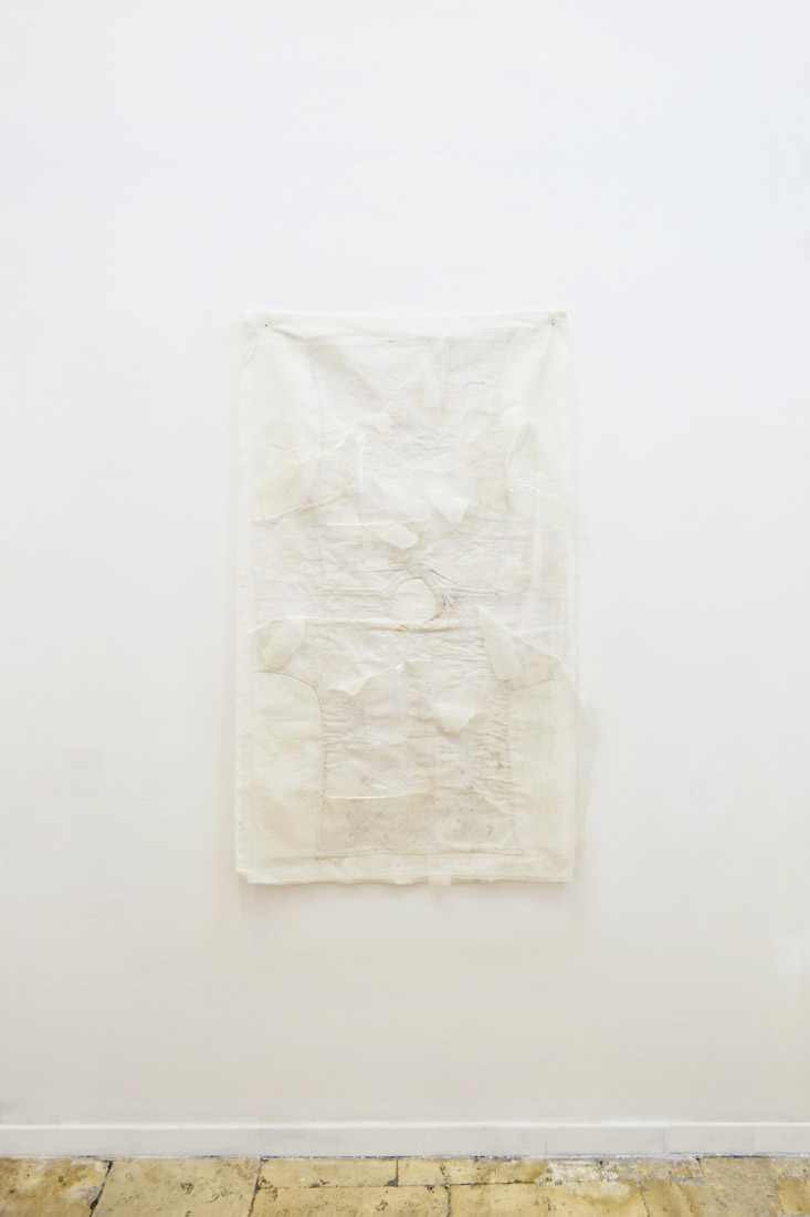 Tenant of Culture, Untitled, A Just Game / How to Preserve a Happening # 2,2016, t-shirt, muslin, plastic 84 × 140 cm