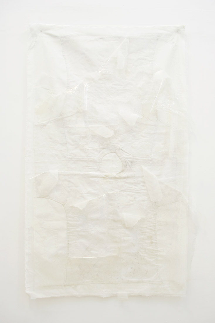 Tenant of Culture, Untitled, A Just Game / How to Preserve a Happening # 2,2016, t-shirt, muslin, plastic 84 × 140 cm